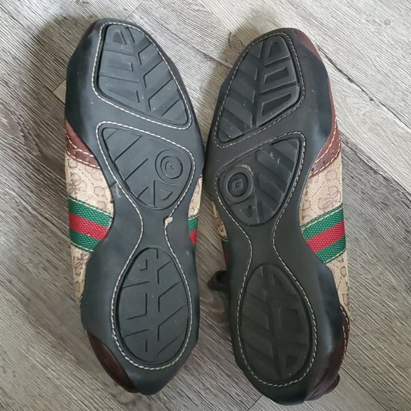 Guess Signature Sneakers - Picture 8 of 8